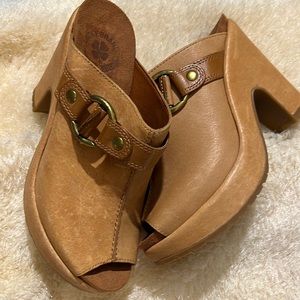 Lucky Brand LK-VERONICA Clogs 8.5 Medium